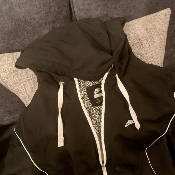 Nike Track Performance Jacket New Blk Size Med. - Picture 6 of 12